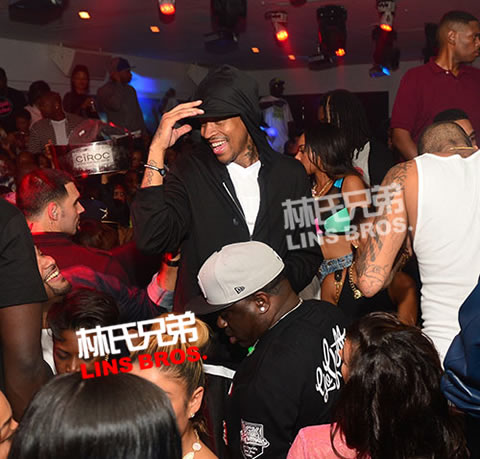 Wiz Khalifa, 艾弗森, Young Jeezy等在亚特兰大Compound夜店Pt.2 (照片)
