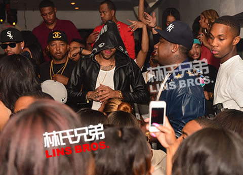 明星们在亚特兰大Compound夜店Pt.1：Diddy, Chris Brown和女朋友Karrueche (照片)