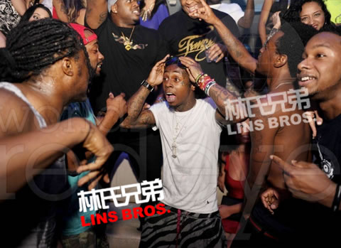 Lil Wayne与兄弟们在迈阿密LIV夜店Party (照片)