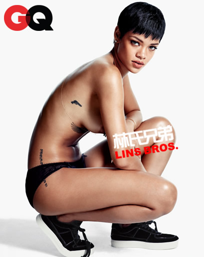 Rihanna半裸出现在GQ杂志Men of the Year刊内页中 (照片)