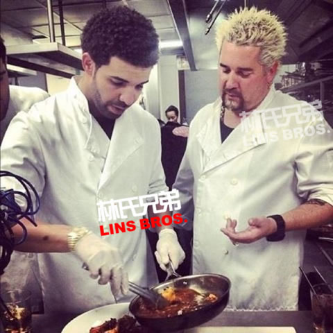 Drake展示厨艺 在家乡多伦多为慈善活动煮饭 (照片)