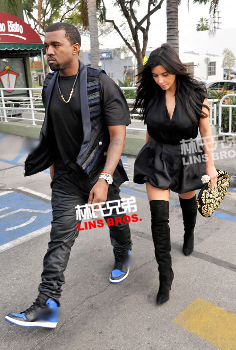 Kanye West与女友Kim Kardashian圣诞节日出现在洛杉矶街头 (照片)