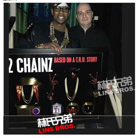 2 Chainz举办晚宴庆祝首张专辑被认证为金唱片 (照片)