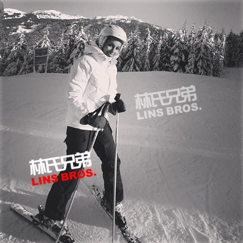 Alicia Keys与老公Swizz Beatz新年假期在加拿大Whistler滑雪 (照片)