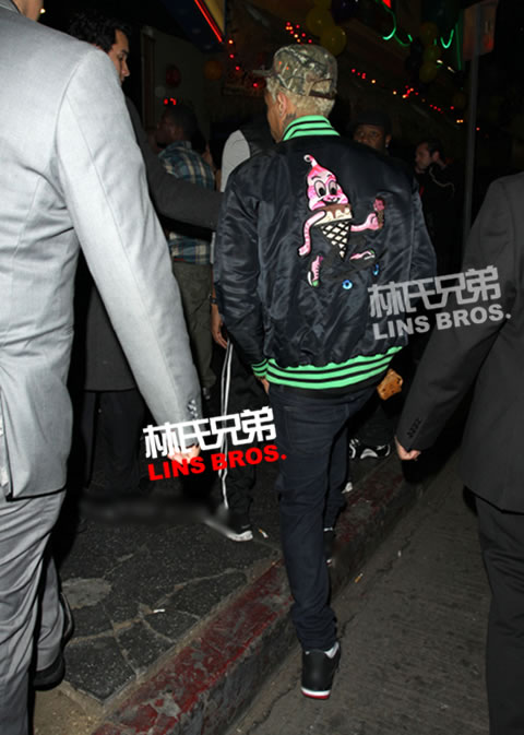 Chris Brown在洛杉矶的Supperclub夜店Party (照片)