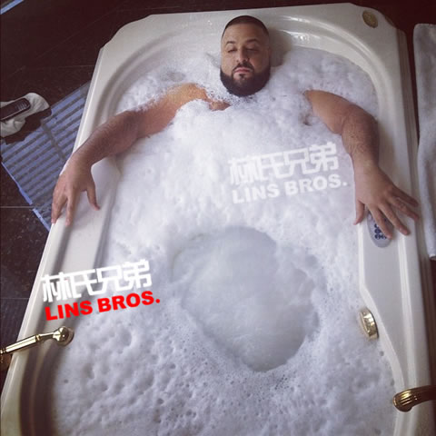 DJ Khaled最近Suffering From Success在浴缸里 (照片)