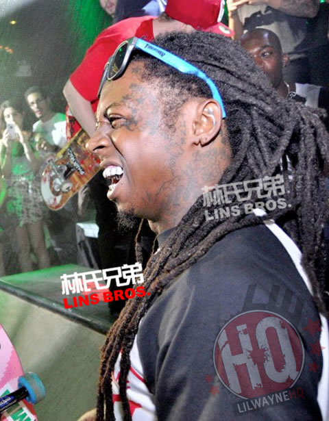 Lil Wayne在脸上，额头上和脖子上新增加5处纹身 (照片)