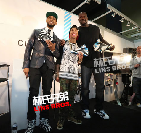 篮球巨星奥尼尔, Tyga和Swizz Beatz拉斯维加斯一同出席新球鞋发布会 (照片)