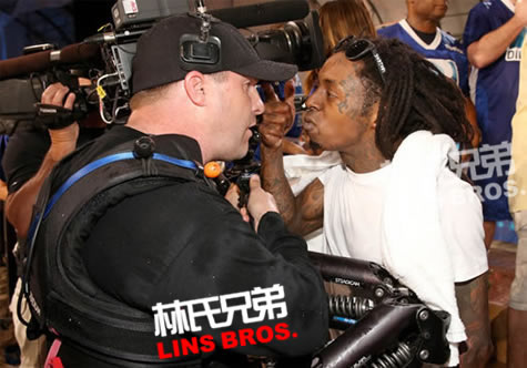 Lil Wayne在橄榄球明星赛现场与摄影师发生争执 情绪激动 (照片)