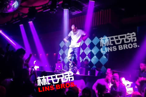 Chris Brown和Flo Rida在迈阿密夜店Party (13张照片)