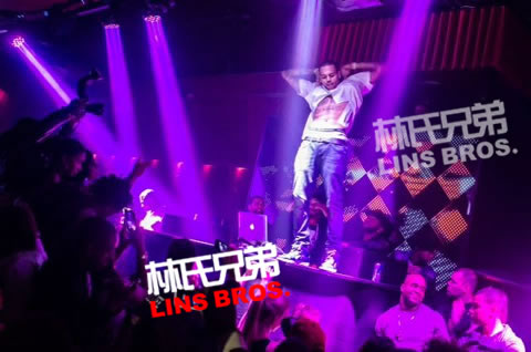 Chris Brown和Flo Rida在迈阿密夜店Party (13张照片)