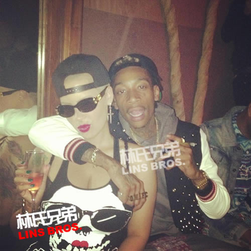 Wiz Khalifa和未婚妻Amber Rose夜店Party，从夜店里喝到外 (7张照片)