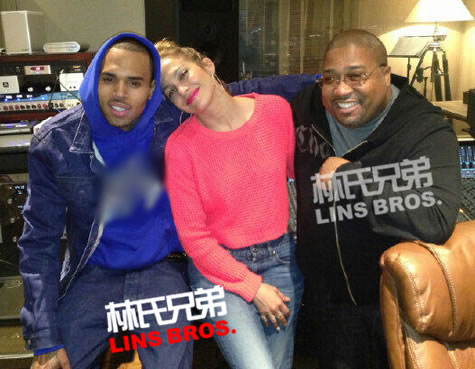 Chris Brown与Jennifer Lopez在录音室里工作 (照片)