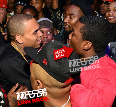 Chris Brown公开和Rihanna前绯闻男友Meek Mill握手和解 (照片)