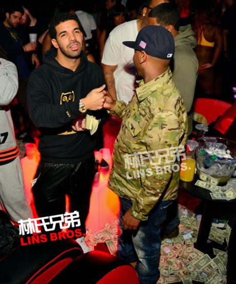 Drake在夏洛特夜店洒下$5万美元Pt.2  Meek Mill也加入 (照片)