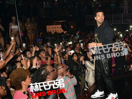 Drake在夏洛特夜店洒下$5万美元Pt.2  Meek Mill也加入 (照片)