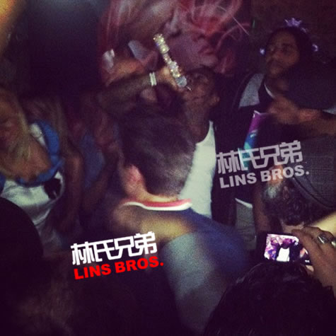Lil Wayne在Paris Hilton生日Party演出...脸上增添新纹身 (照片)