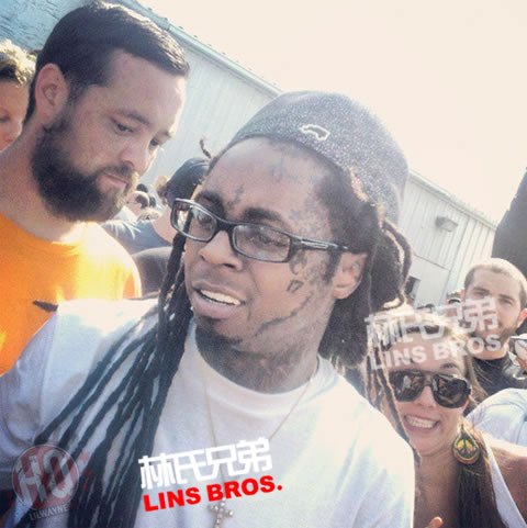 Lil Wayne重病出院后首次公开亮相..去看最爱的滑板运动比赛 (13张照片)