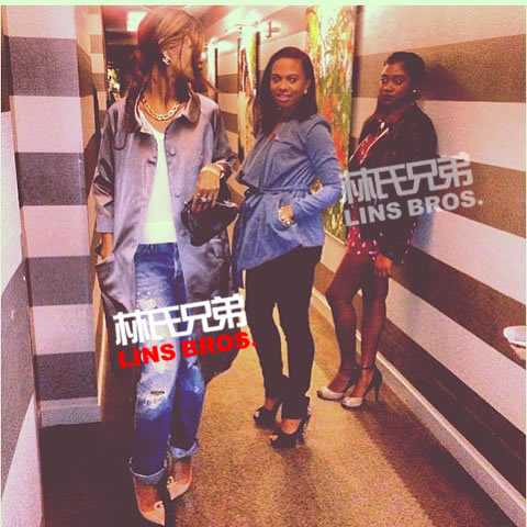 又惹争议!! Rihanna再发布几张具有争议的照片 (6张照片)