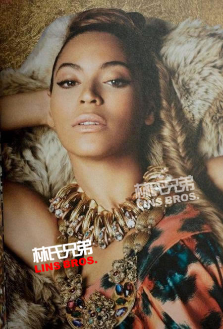 Beyoncé的Mrs. Carter Show巡回演唱会纪念册性感照片 (18张)