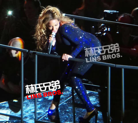 女王标准! Beyonce首场The Mrs. Carter Show演唱会服装..钻石打造三围 (10张照片)