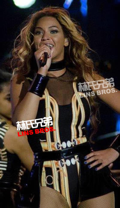 女王标准! Beyonce首场The Mrs. Carter Show演唱会服装..钻石打造三围 (10张照片)