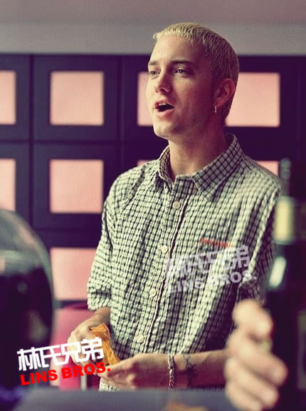 Eminem再次进录音室照片引起互联网躁动 (照片) 