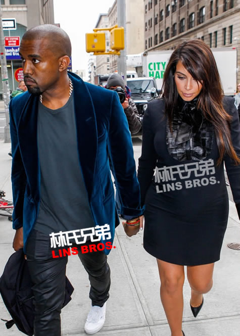 Kanye West和怀孕女友卡戴珊在纽约手牵手.. (14张照片)