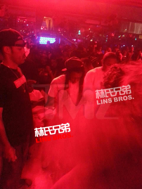 Lil Wayne和Trick Daddy夜店冲突当晚，Wayne夜店内照片 (10张照片)