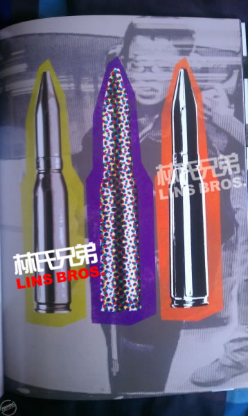 更多照片Rihanna的Diamonds世界巡回演唱会纪念册内页 (16张照片)