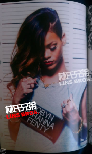 Rihanna的Diamonds世界巡回演唱会纪念册 (16张照片)