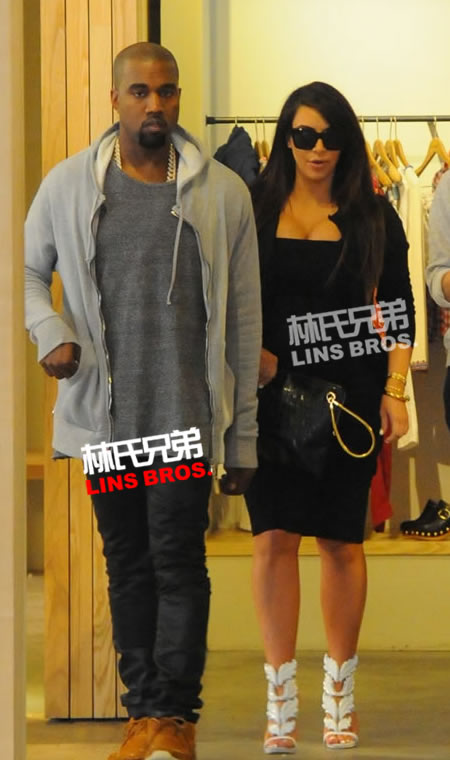 KimYe!!  好男人Kanye West与怀孕女友卡戴珊重聚在纽约...购物 (12张照片)