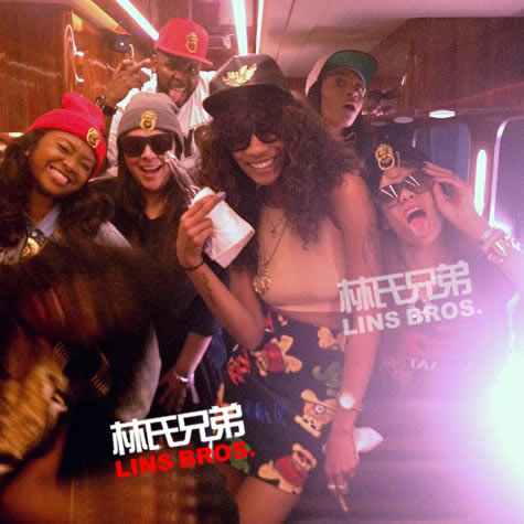 最好的朋友..Rihanna庆祝好朋友生日 (6张照片)