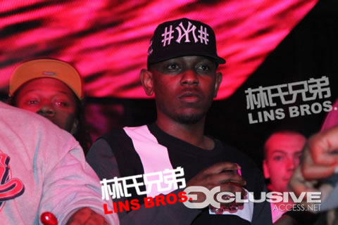 Lil Wayne穿上Drake著名T Shirt在迈阿密夜店Party (Pt. 2/13张照片)
