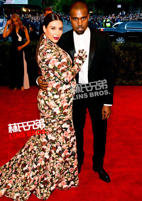 卡戴珊把鲜花穿在身上和男友Kanye West出席2013 MET晚宴 (7张照片)