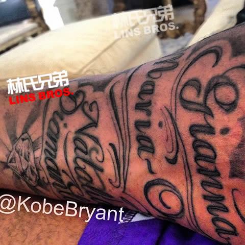 康复中的NBA巨星科比 Kobe Bryant展示最新纹身 (2张照片)