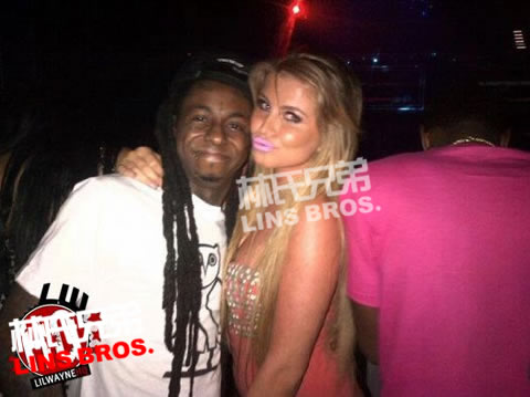 Lil Wayne穿上Drake著名T Shirt在迈阿密夜店Party (Pt. 2/13张照片)