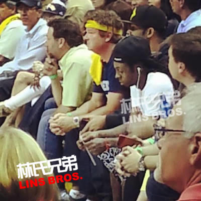 Lil Wayne 观看NBA季后赛灰熊Vs.雷霆队比赛..支持灰熊 (4张照片)