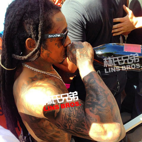 凉爽的Party..Lil Wayne和好兄弟Diddy, Fabolous等参加夏日泳池Party (11张照片)