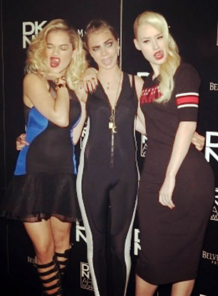女说唱歌手Iggy Azalea与Jay Z女艺人Rita Ora在DKNY Party演出 (6张照片)