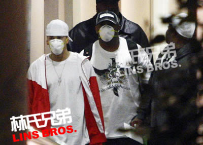 明星们戴不同面具：Eminem, Lil Wayne, Jay Z, Kanye West..防止狗仔和不同理由...(26张照片)