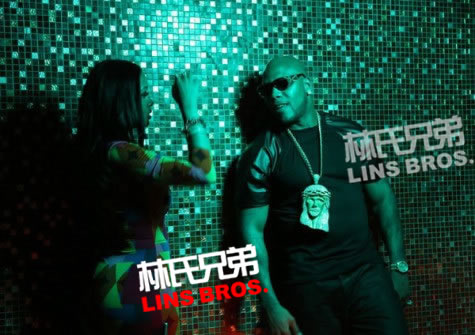 Flo Rida和Future在拉斯维加斯拍摄单曲Tell Me When You Ready MV (Pt.2/5张照片)