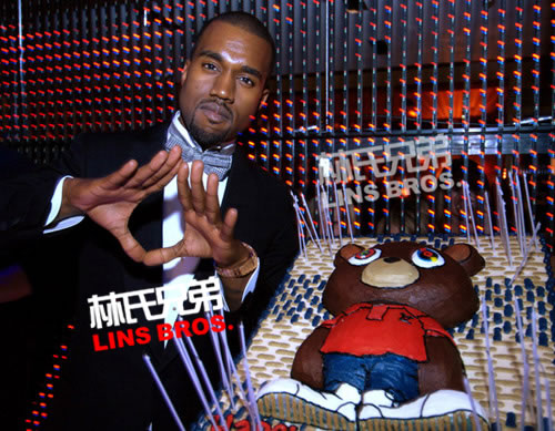 Kanye West刚刚度过36岁生日..这里送上36张各种各样的Yeezy的GIF动画图片 (36张)