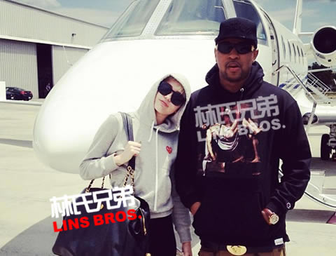30张照片Miley Cyrus麦莉赛勒斯和说唱明星们一起：Lil Wayne, Snoop, T.I., 50 Cent, PSY