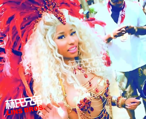 22 张照片：Nicki Minaj 演出, MV杂志拍摄, 采访不小心走光和极限性感身材 (22张照片)