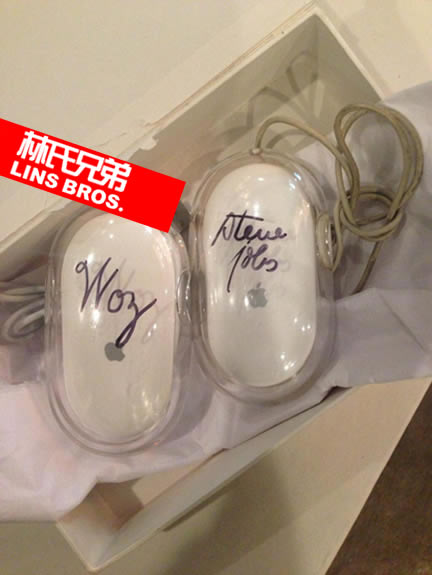 Kanye West 收到卡戴珊父亲节礼物：苹果创始人乔布斯和沃兹亲笔签名产品 (照片)