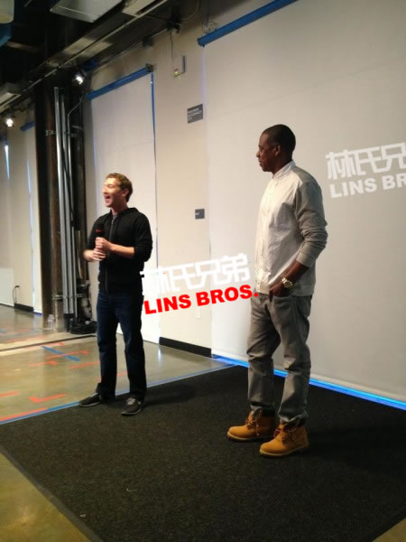嘻哈大亨JAY Z遇见社交媒体巨头脸书创办人扎克伯格.. 这是两位大亨之间的游戏 (照片)