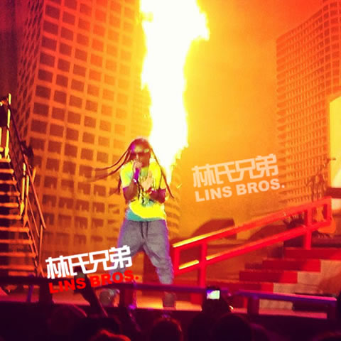 Lil Wayne和好兄弟T.I.在Tip家乡亚特兰大举行America’s Most Wanted演唱会 (12张照片)