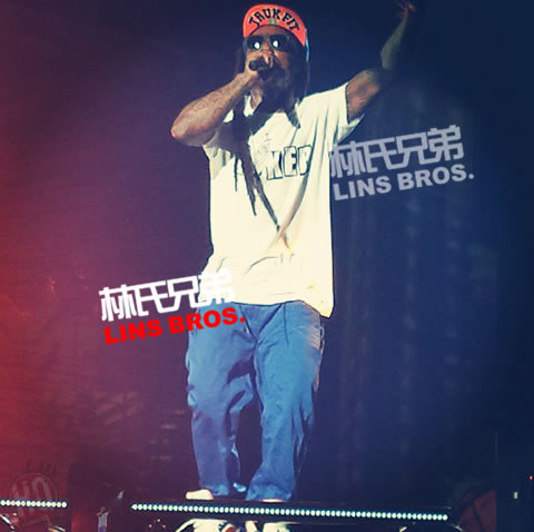 Lil Wayne和兄弟T.I.在西棕榈滩举行America’s Most Wanted巡回演唱会 (Pt.1/15张照片)