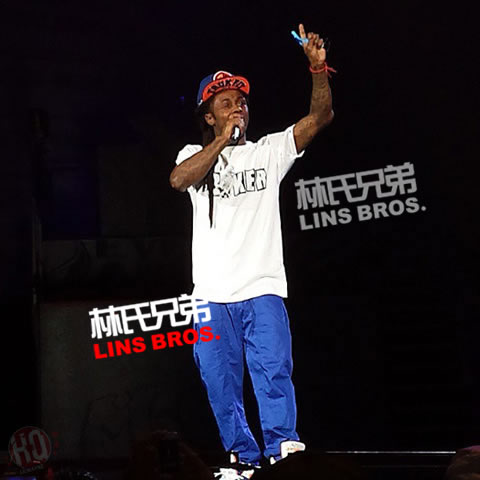 Lil Wayne和兄弟T.I.在西棕榈滩举行America’s Most Wanted巡回演唱会 (Pt.1/15张照片)